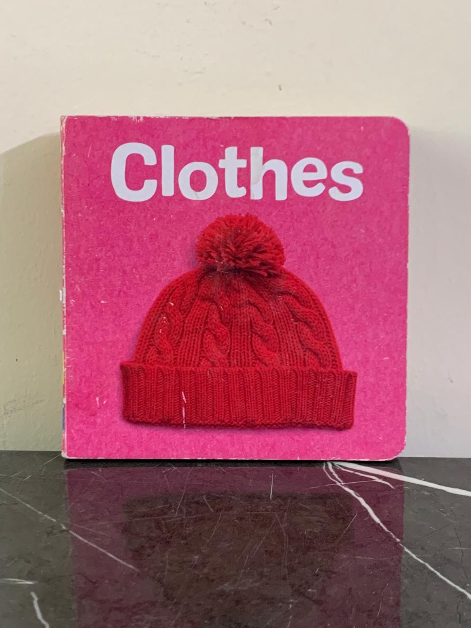 Little Library Cube: First Words Series Book  "Clothes". SKU: BXL-002