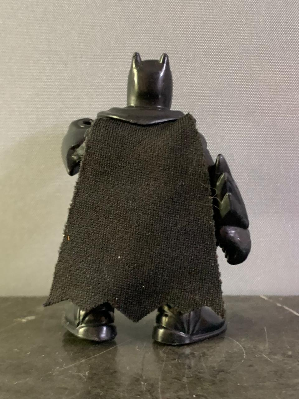 Fisher-Price Imaginext DC Super Friends Batman Action Figure. (Foot damaged)