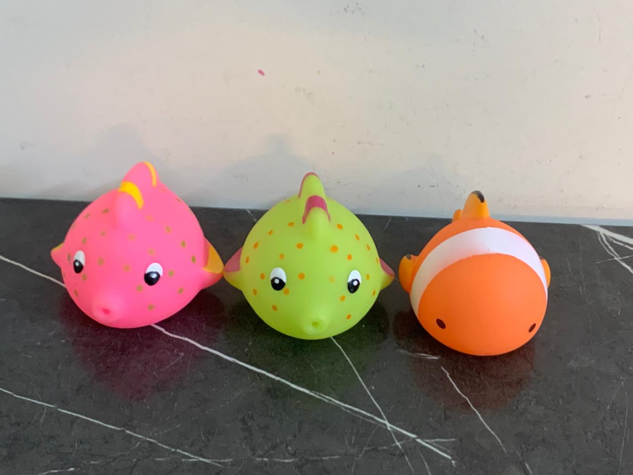 Vital Baby Splash Squirt & Splash - Fish. SKU:BXL-104