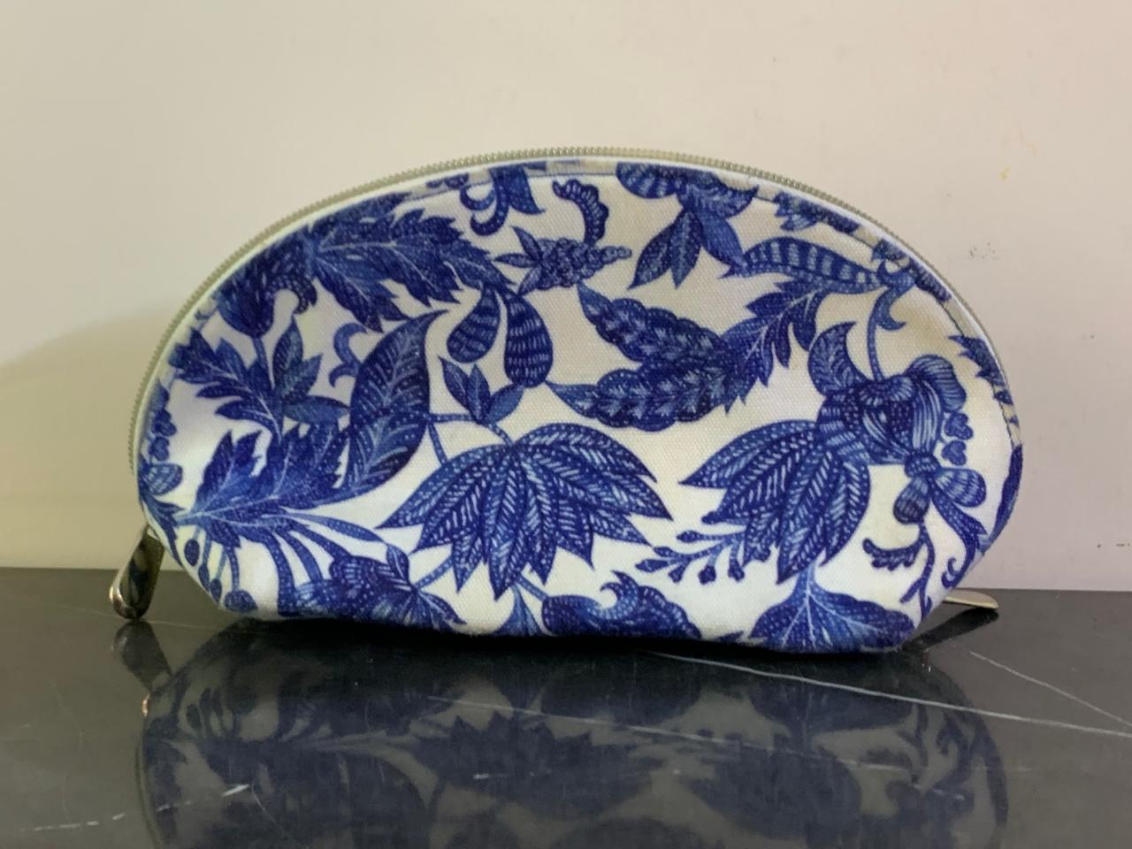 Floral Cosmetic Bag.  SKU:BXL-014