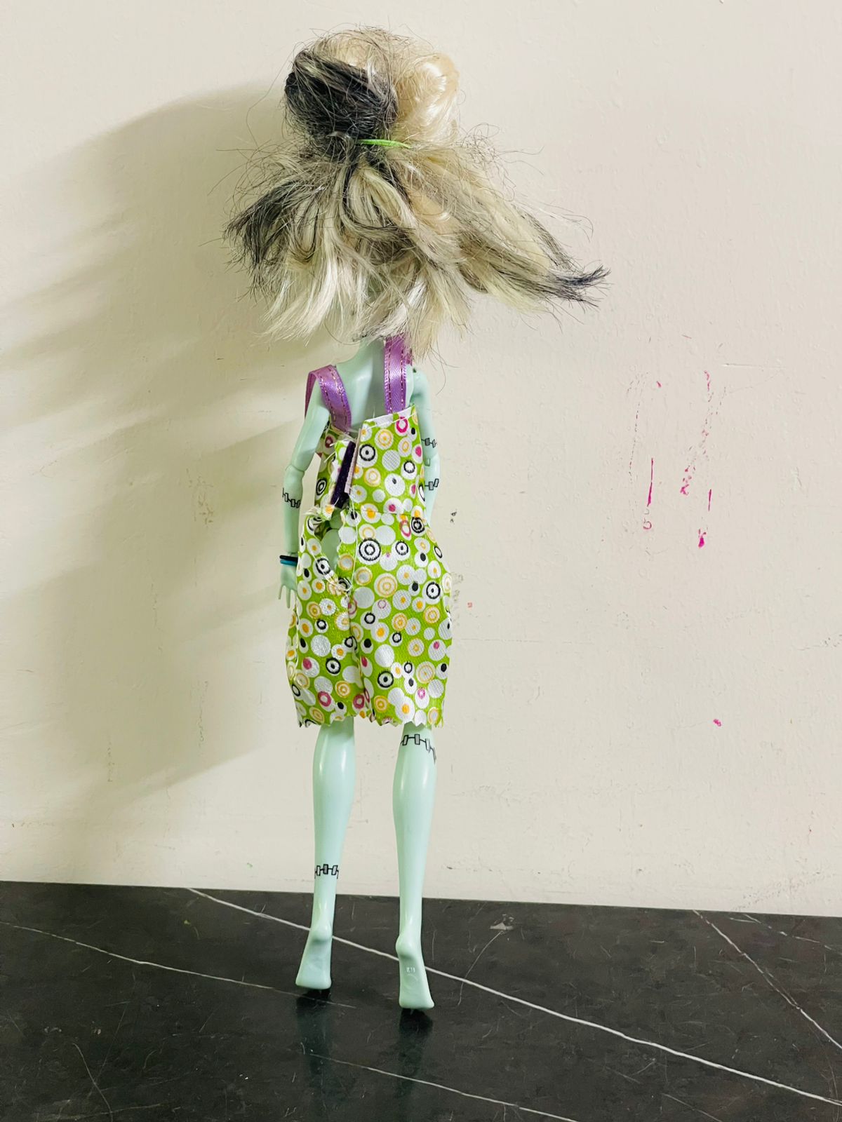 Monster High Frankie Stein Doll. (Chin/ear damaged) SKU:BXL-033