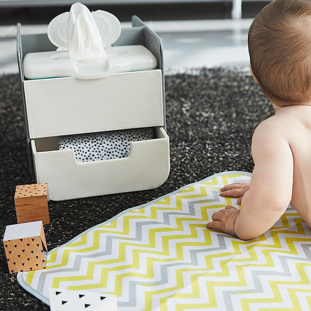 B.Box Diaper Caddy with Change Mat. With box 9/10 condition(Rs 500 advance) SKU:BXL-804