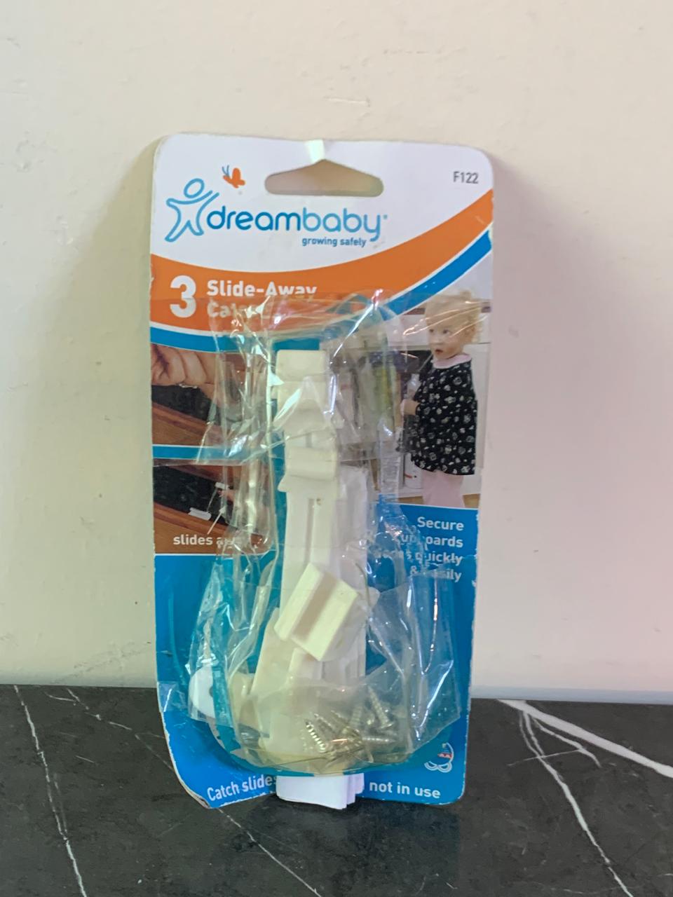 Dreambaby Slide-Away Catches.(3 pack). SKU:BXL-118