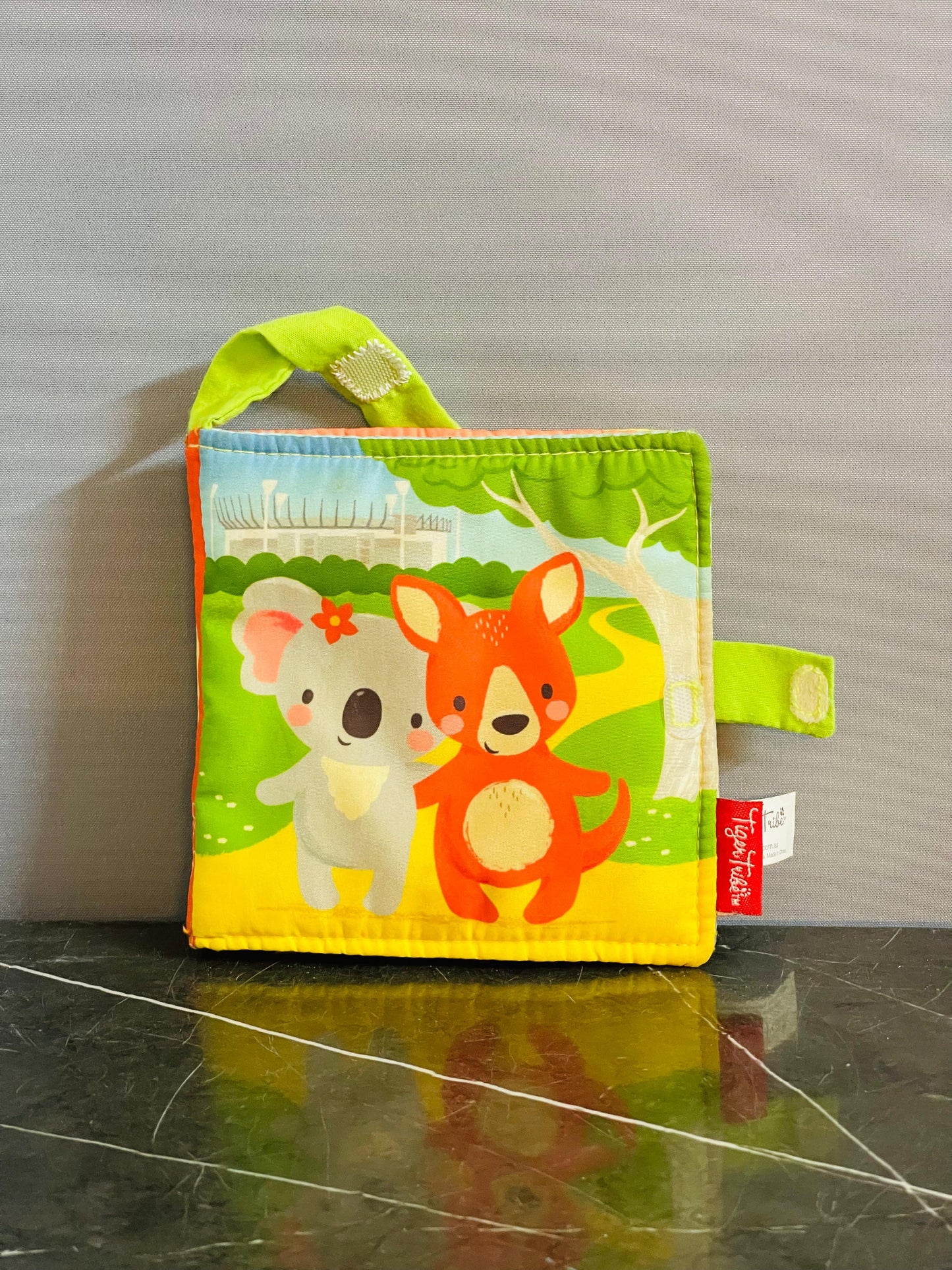 Tiger Tribe Gumtree Buddies Pram Book. SKU:BXL-111