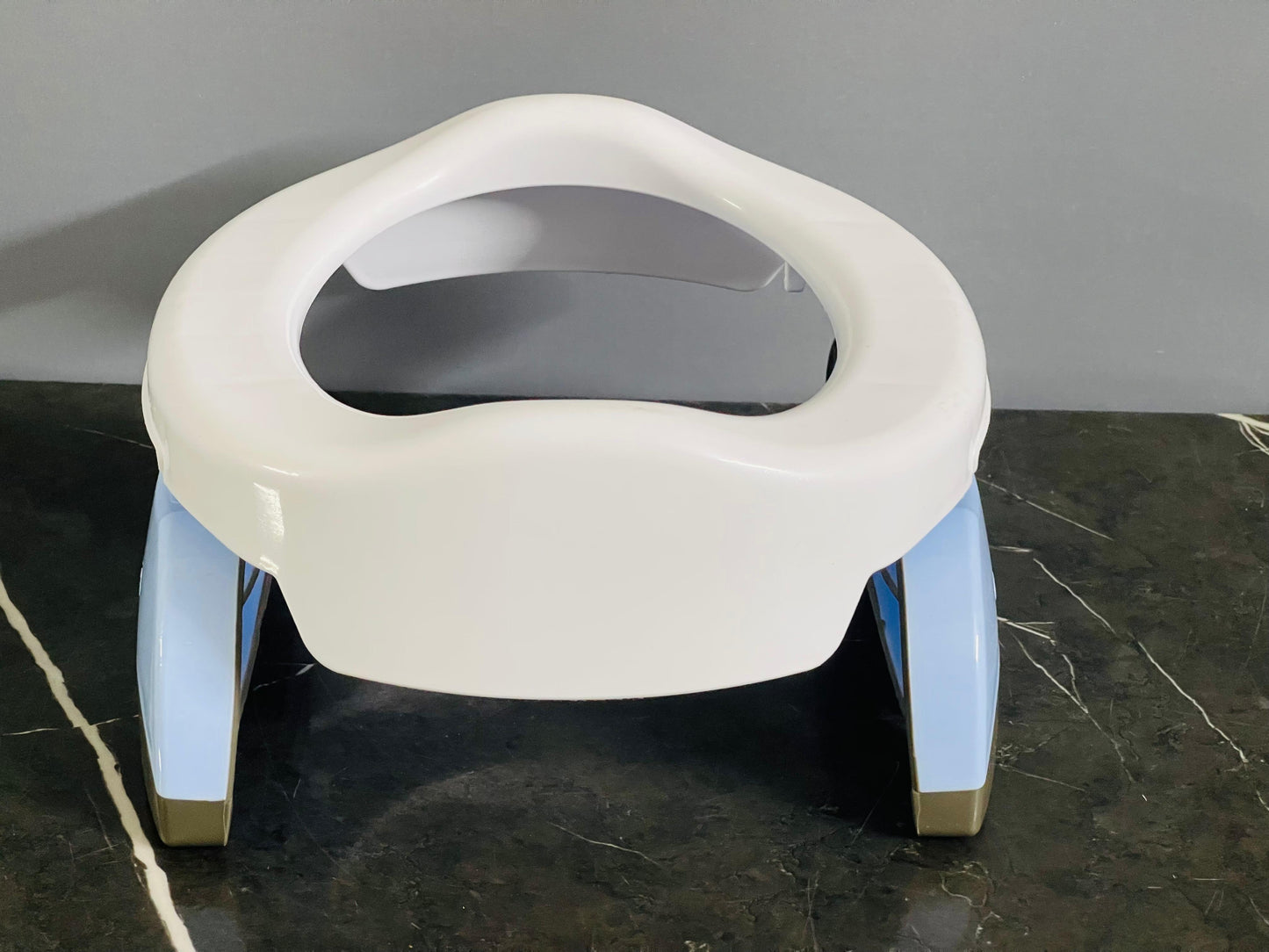 Potette Plus 2-in-1, Folding Travel Potty & Toilet Trainer Seat. SKU:BXL-027