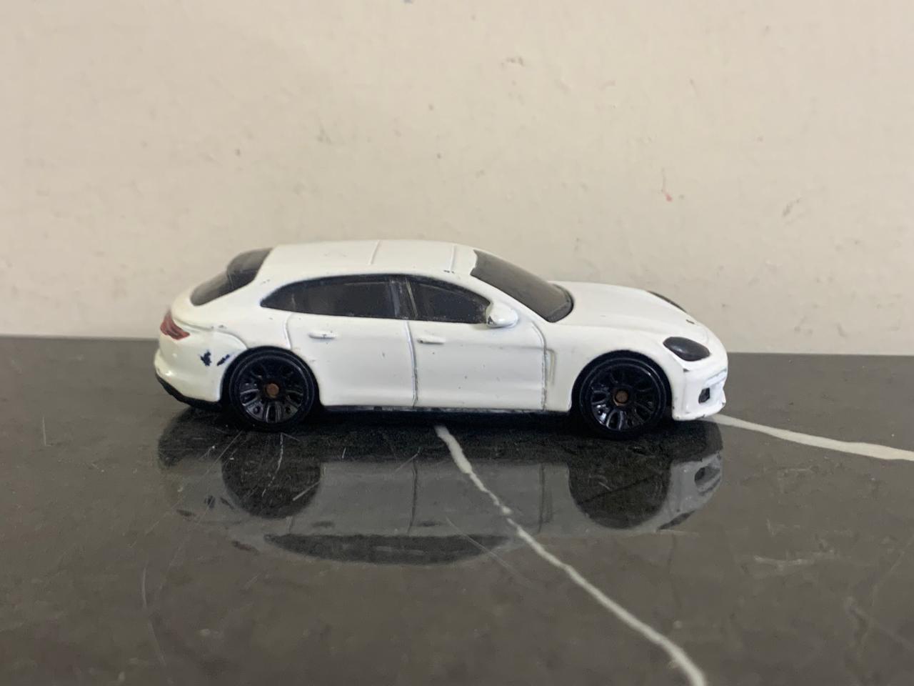 Hot Wheels 2020 Porsche Series Porsche Panamera Turbo S E-Hybrid Sport Turismo Vehicle Toy. SKU:BXL-054