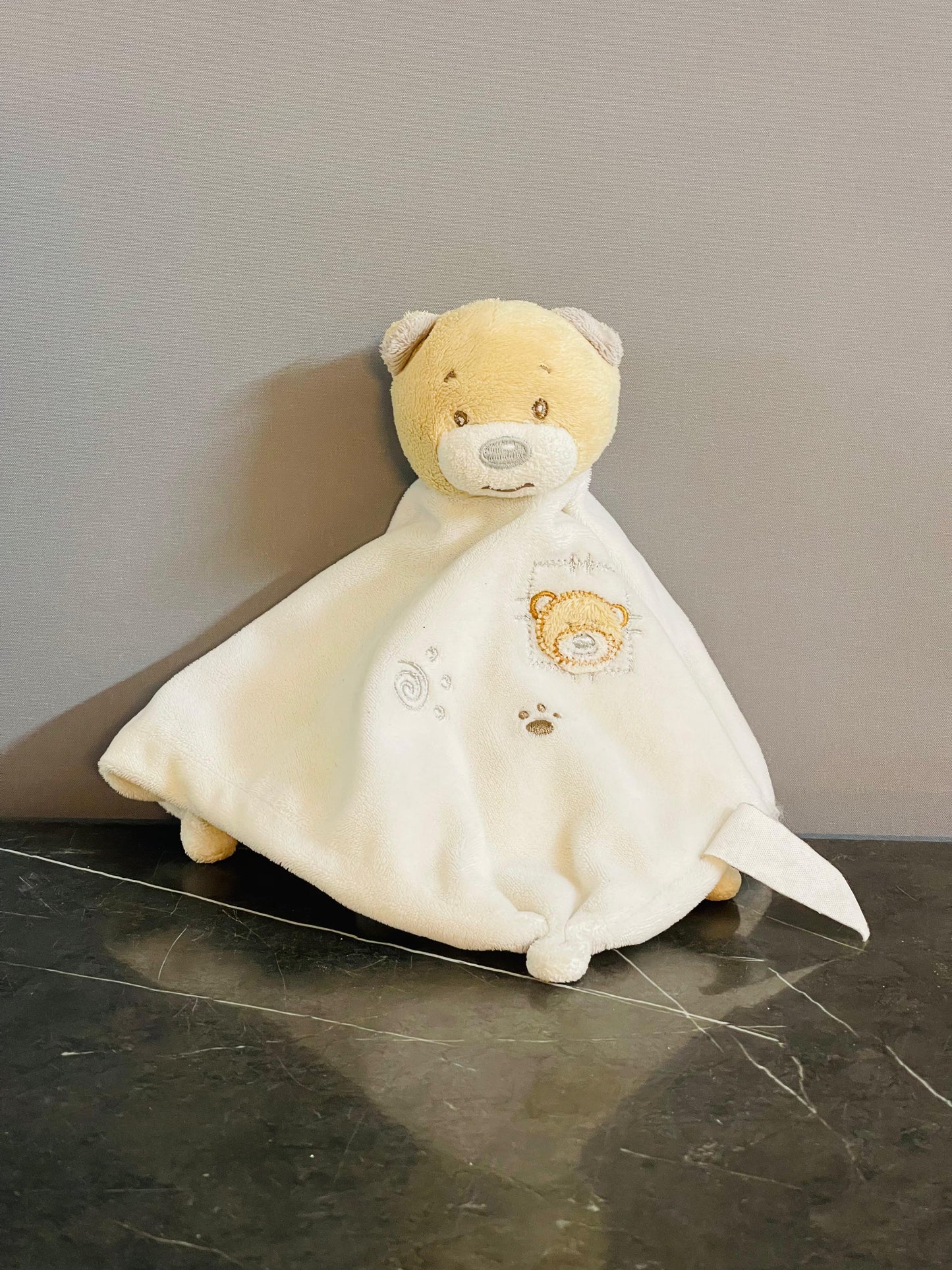 Tiny Treasures Plush Baby Comforter. SKU:BXL-098