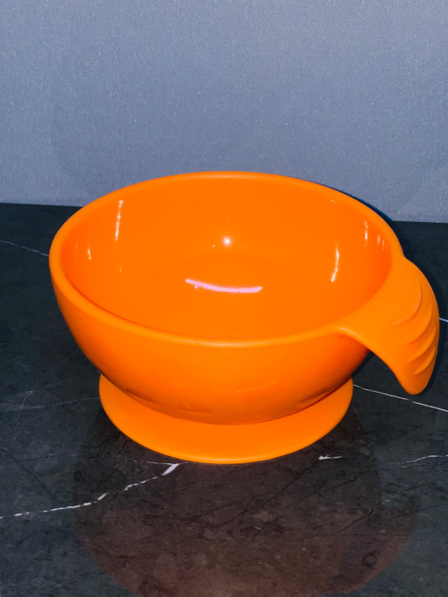Koo-Di silicone suction bowl.