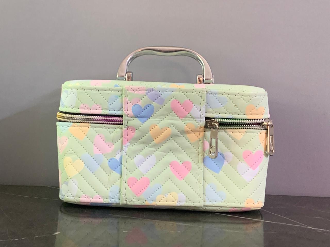 Quilted Makeup Vanity Case. SKU:BXL-066