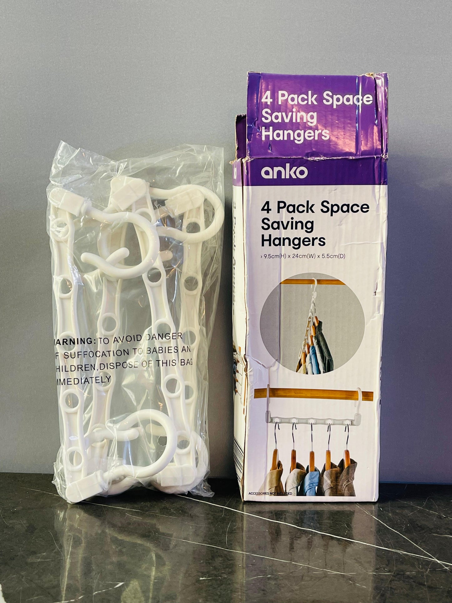 Anko 4 Pack Space Saving Hangers. SKU:BXL-089 (new)