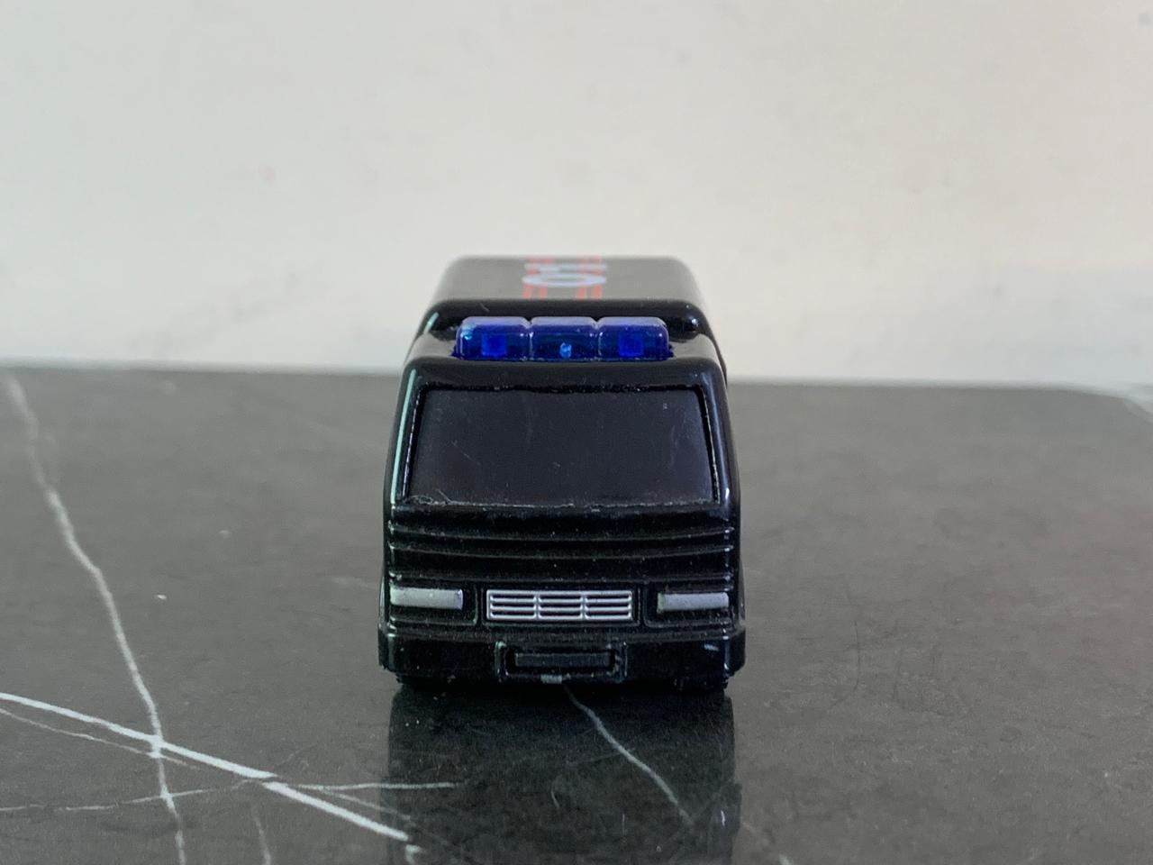 Miniature Die-cast Toy Police Van. SKU:BXL-115