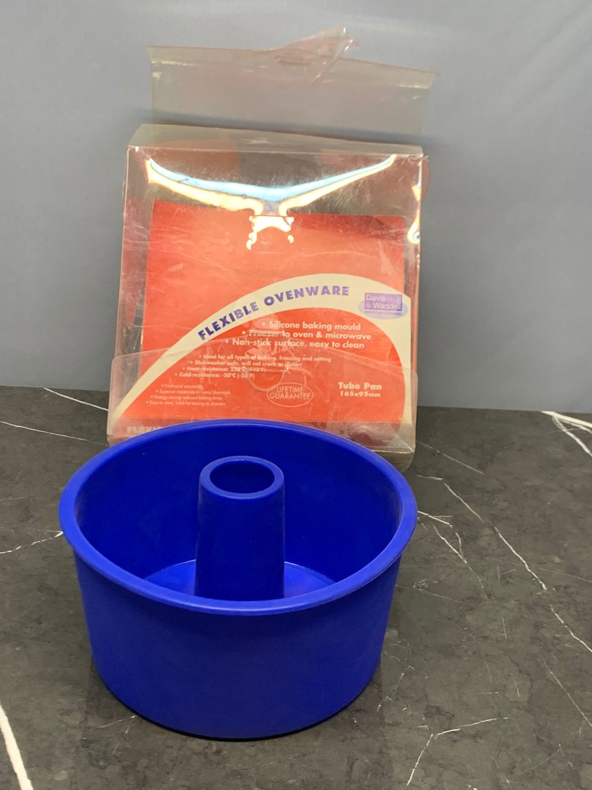 Davis & Waddell Flexible Ovenware silicone baking mould.