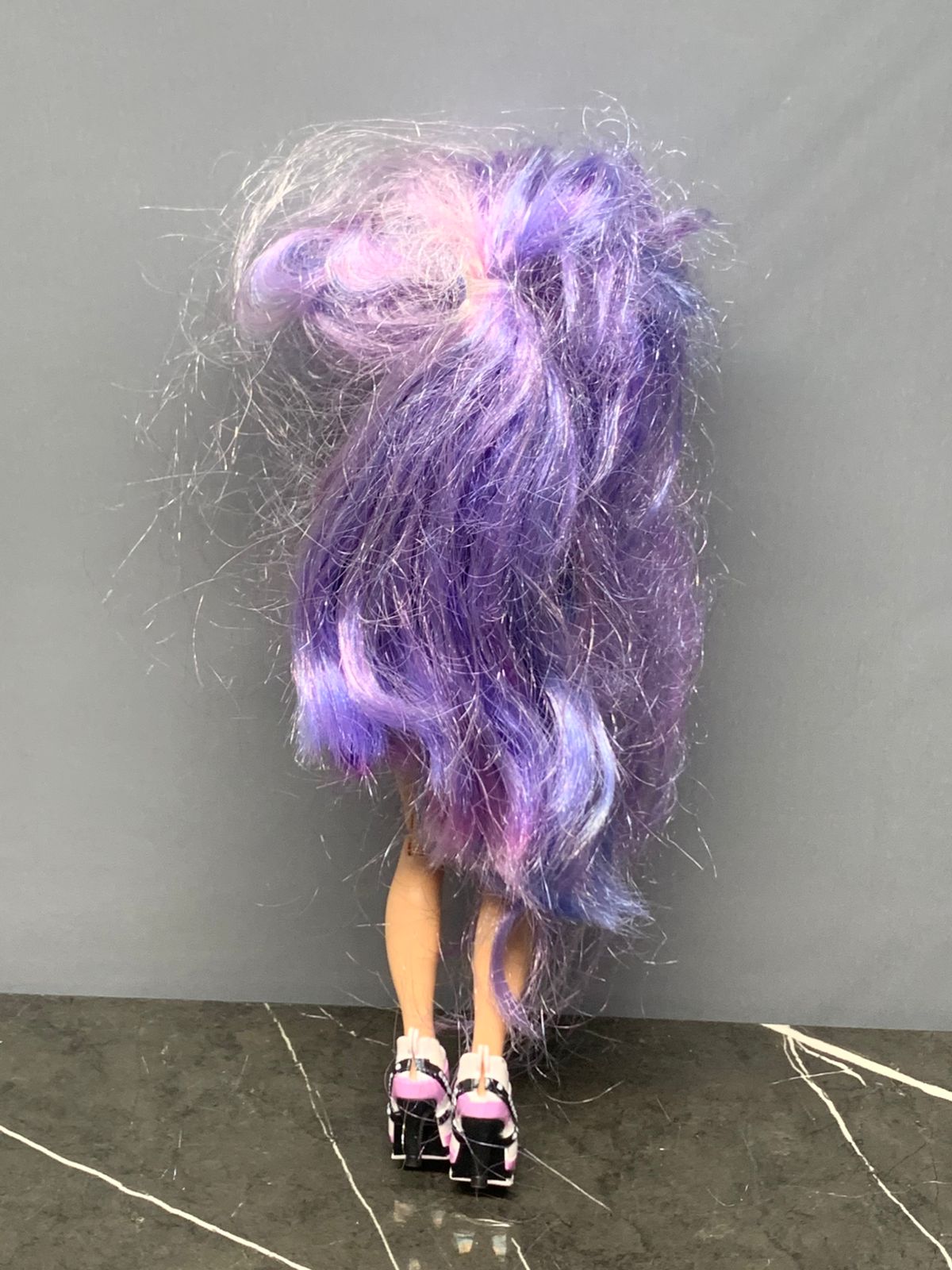 Rainbow High Cheer Violet Willow Fashion Doll.