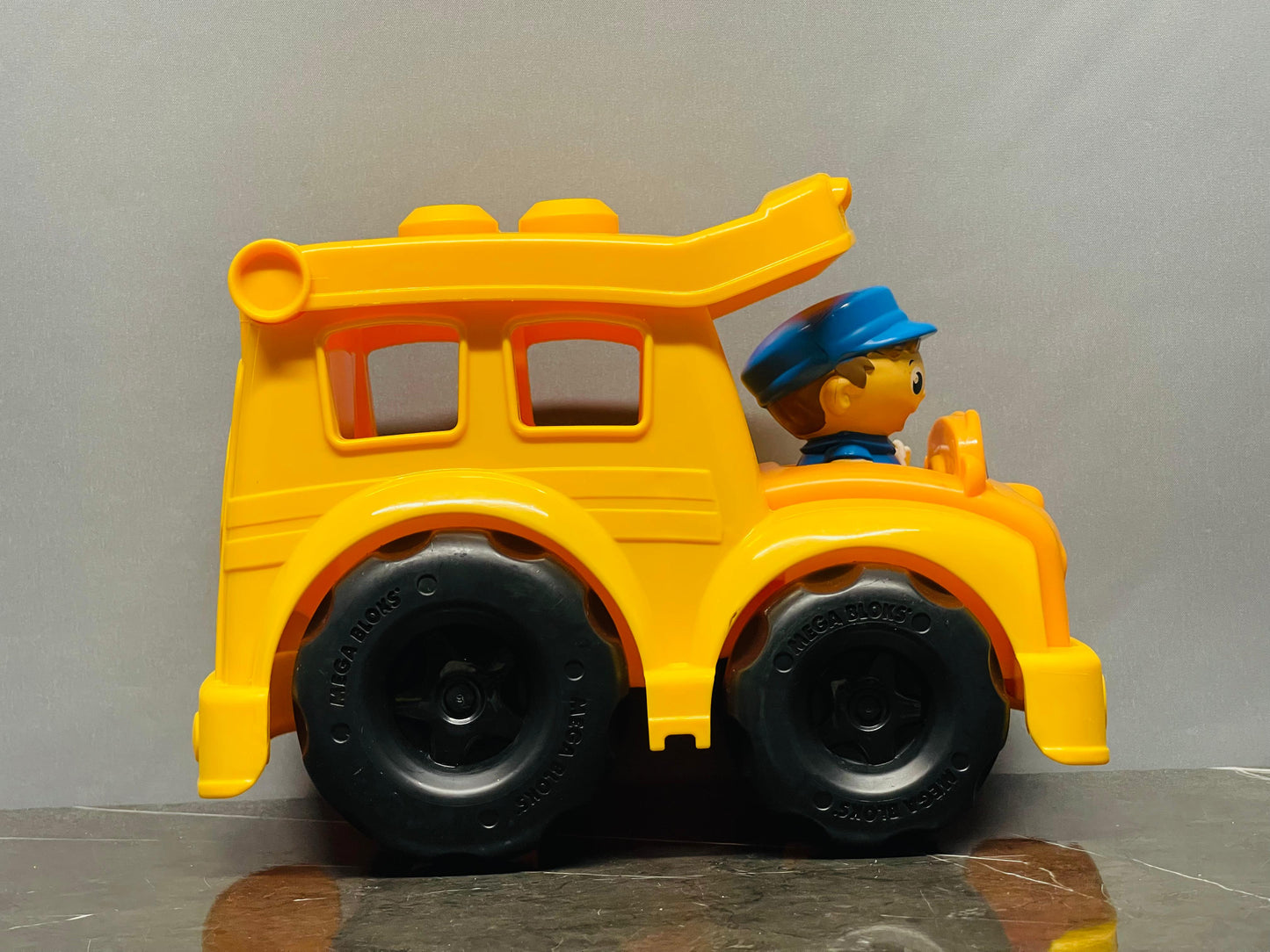 First Builders Sonny School Bus. SKU:BXL-027