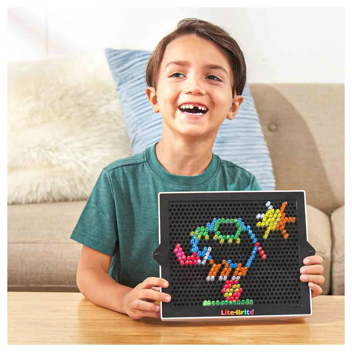 Lite-Brite Ultimate Classic Set. (166 pegs available)